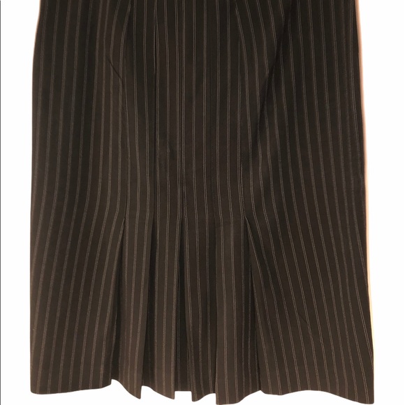 Moda Int’l skirt suit - Picture 2 of 6